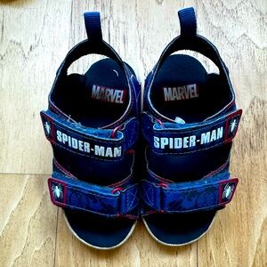 Marvel Spiderman sandals toddler boys size 8 used fair condition